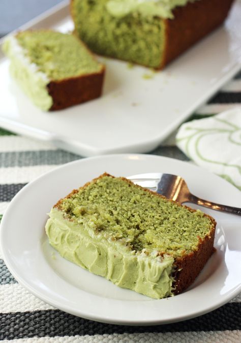 Iced Matcha & Lemon Loaf Cake | Food Gal Matcha Green Tea Recipes, Lemon Loaf Cake, Matcha Dessert, Matcha Cake, Green Tea Recipes, Matcha Recipe, Lemon Loaf, Iced Matcha, Loaf Cake