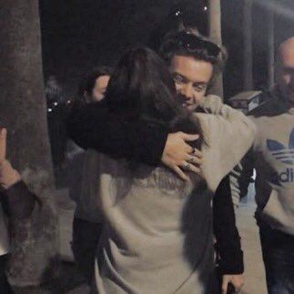 Harry Styles Hugging Fans, Harry Styles Hugging, I Need A Hug, One Direction Harry Styles, One Direction Harry, Harry Styles Photos, A Hug, Harry Edward Styles, Light Of My Life