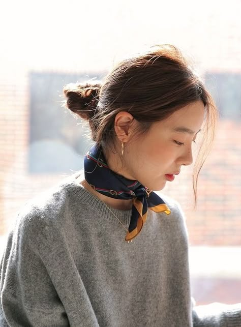 Outfits With Scarves, Mode Hippie, Scarf Outfit, How To Wear Scarves, Mode Inspo, Street Style Inspiration, Looks Chic, 가을 패션, Autumn Outfit