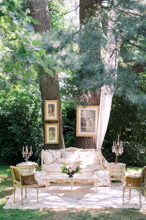 Enchanted Forest Fairytale Wedding, Fairytale Country Wedding, Diy Fairytale Wedding, Fairytale Whimsical Wedding, Small Fairytale Wedding, Fairy Outdoor Wedding, Fairytale Reception Decor, Outdoor Victorian Wedding, Alice In Wonderland Aesthetic Wedding