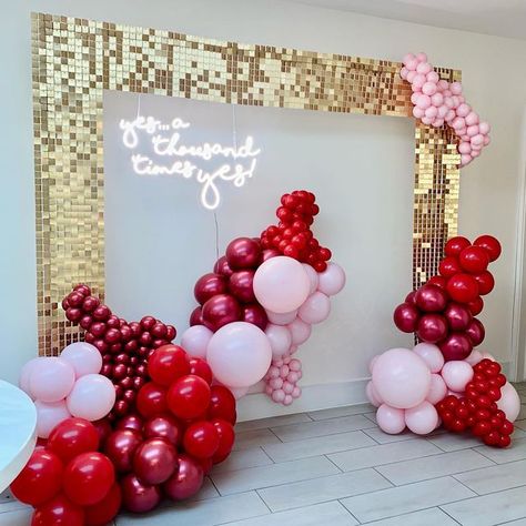 Shades Of Red Balloon Garland, Valentines Party Photo Backdrop, Valentines Balloon Backdrop, Valentines Balloon Arch, Valentines Balloon Garland, Valentines Backdrop, Valentines Balloons Decorations, Shimmer Wall Backdrop, Prom Backdrops