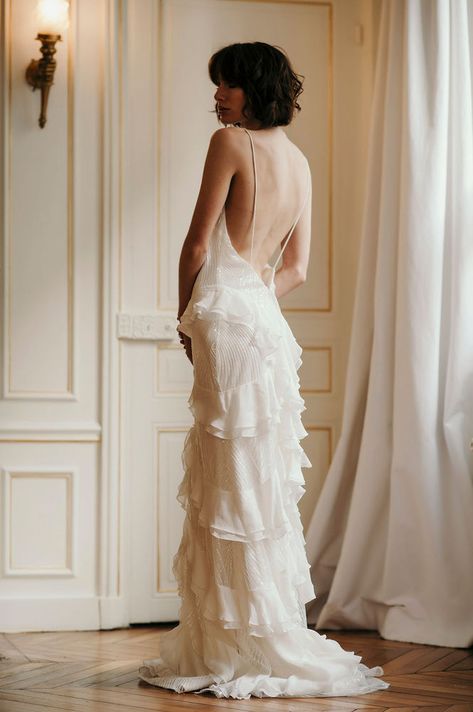 Long White Dress Elegant, French Wedding Dress, One Day Bridal, Bed Hair, Ruffle Prom Dress, Cottage Wedding, Bridal Gallery, Ruffle Wedding Dress, Contemporary Wedding