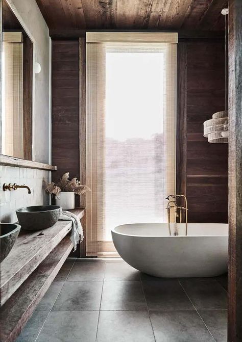 Rustic luxury in the Victorian countryside Rustic Country Bathroom, Rustic Modern Bathroom, Bad Inspiration, Country Bathroom, Rustic Bathroom Decor, Vintage Eclectic, Rustic Bathroom, Modern Country, The Design Files