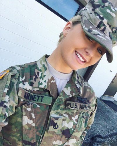 Let Heather get you through the week Army Names, Female Army Soldier, Army Usa, Hot Army Men, Bra Image, Video Call With Boyfriend Screen Photo, Army Pics, Army National Guard, Dating Women