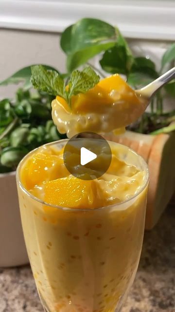 Mango Tapioca Recipe, Mango Dishes, Mango Sago Recipe, Exotic Desserts, Sago Recipes, Tapioca Recipes, Tapioca Pearl, Mango Sago, Green Juice Smoothie