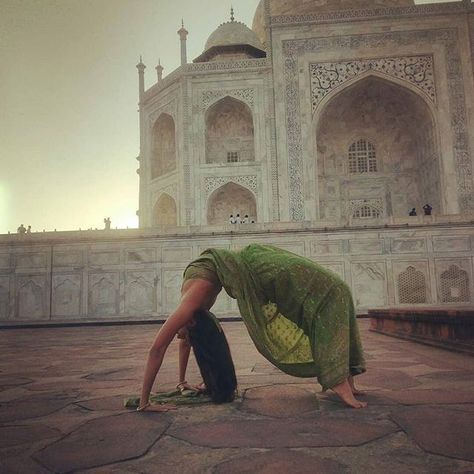 from @sonnalliseygall -  Saree clad chakra asana when Taj Mahal was my witness♥  #chakraasana #tajmahal #justhadto #saree #yogainsaree #yoga #inspirationeverywhere #yogaanywhere  #yogawithsonnalli #sonnalliseygall Chakra Asana, Saree Shoot, Gym Photoshoot, Indian Yoga, Yoga Blog, Yoga Photoshoot, Yoga Pictures, Pose Idea, Pranayama