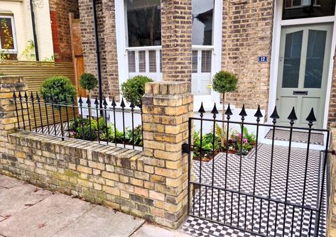 Victorian Front Garden Ideas, Terrace House Front Garden, Small Front Garden Ideas Uk, Terraced House Front Garden, Victorian Garden Ideas, Victorian Terrace Front Garden, Small London Garden, Small Front Garden Ideas, Victorian Front Garden