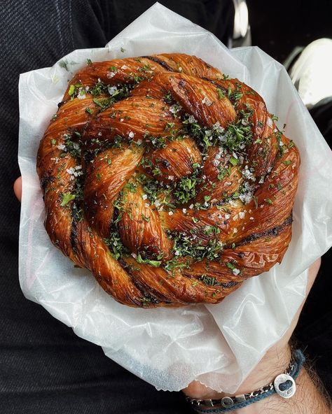 Butter Crossiant, Savoury Croissant, Savory Croissant, Garlic Confit Puff Pastry, Lavender Croissant, Filled Croissants Savory, Croissant Dough, Garlic Knots, Chef Inspiration