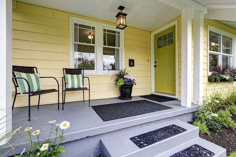 9 Inviting Front Door Colors for a Yellow House - Homenish Yellow House With Front Porch, Red Door House, Orange Front Doors, Best Front Door Colors, Porch Light Fixtures, Best Front Doors, Brown Doors, Yellow Door, Door Colors