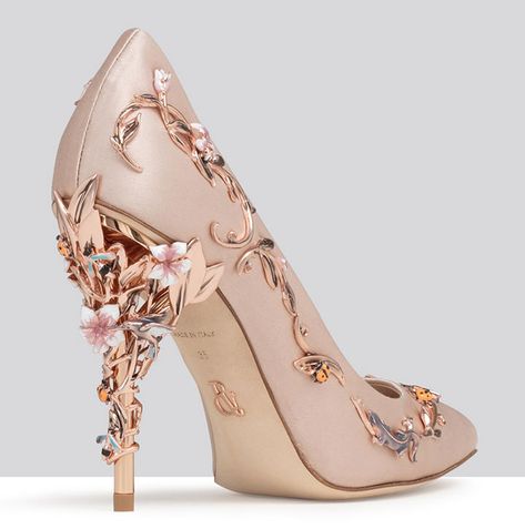 Pink Wedding Shoes, Rose Gold Heels, Heels Aesthetic, Headpiece Jewelry, Prom Heels, Fancy Shoes, Pink Pumps, Gold Shoes, Wedding Heels