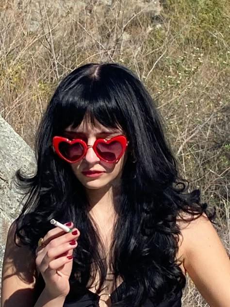 Red Sunnies, Shaped Sunglasses, Heart Shaped Sunglasses, Vintage Americana, Hair Inspo Color, Mode Inspo, Aesthetic Hair, Mode Vintage, Makeup Inspo