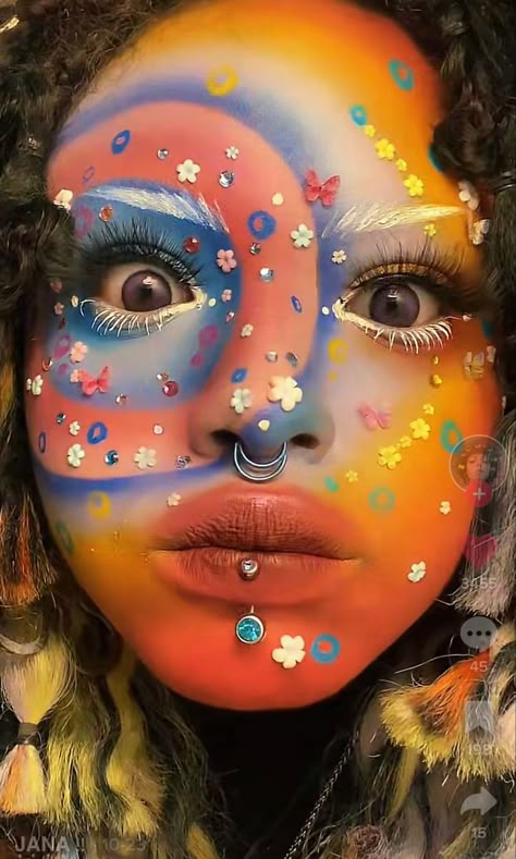 Fire Work Make Up, Clown Stage Makeup, Extreme Makeup Looks Halloween, Cool Makeup Inspiration, Different Aesthetics Makeup, Fun Makeup Inspiration, Crazy Face Makeup, Complicated Makeup Looks, Makeup Looks Full Face Crazy