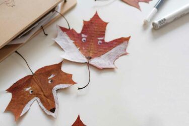 Leaf Fox Craft For Kids, Fox Leaf Craft, Leaf Activity, Fall Leaves Activities, Fox Craft, Autumn Leaves Craft, Fox Crafts, Creative Kids Crafts, Nature School