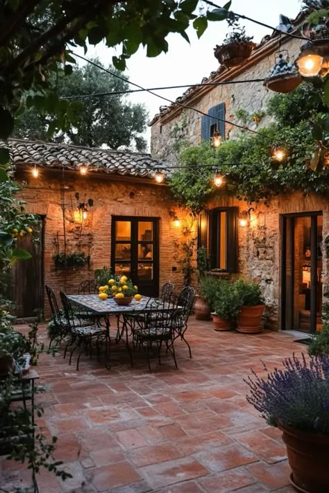 Spain Style Home, Organic Spanish Modern, Mediterranean Landscaping Front Yard Spanish Style, Italian Courtyard Garden Tuscan Style, Italian Exterior House, Italian Porch, Italian Style Home Exterior, Spanish Style Garden, Italian Home Exterior