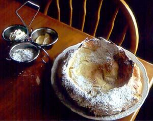 The Original Pancake House's Dutch Baby, Something Different For Breakfast Original Pancake House, Dutch Baby Recipe, Dutch Pancakes, Pancake House, German Pancakes, Dutch Baby Pancake, Breakfast Restaurants, Dutch Baby, Lemon Butter