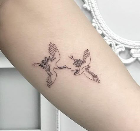 Two Cranes Tattoo, Herron Tattoo, Tattoos Japanese Style, 05 Tattoo, Stork Tattoo, Symbol Of Family, Heron Tattoo, Tattoos Japanese, Crane Tattoo