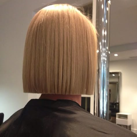 One Length Haircuts, Wavy Bob Hairstyles, Medium Bob Hairstyles, Short Straight Hair, Bob Hair, Long Blonde, Blonde Bobs, Blonde Pixie, Fashion Hair