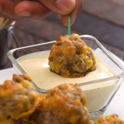 Our crowd-pleasing sausage balls recipe makes the easiest, tastiest, most addictive little party bites. Sausage Balls Dipping Sauce, Honey Mustard Dipping Sauce Recipe, Creamy Honey Mustard, Sausage Cheese Balls, Honey Mustard Dip, Baking Mix Recipes, Spinach Balls, Tailgating Ideas, Sausage Balls Recipe