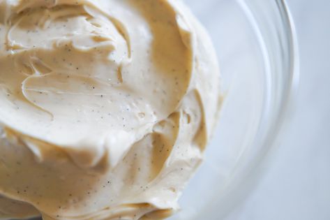 vanilla bean cream cheese spread or schmear for bagels Cream Cheese Shmear Recipes, Vanilla Cream Cheese, Bagel Spread Recipes, Biscuit Cinnamon Rolls, Cream Cheese Spread Recipes, Flavored Cream Cheeses, Plain Bagel, Easy Keto Meal Plan, Cheese Bagels