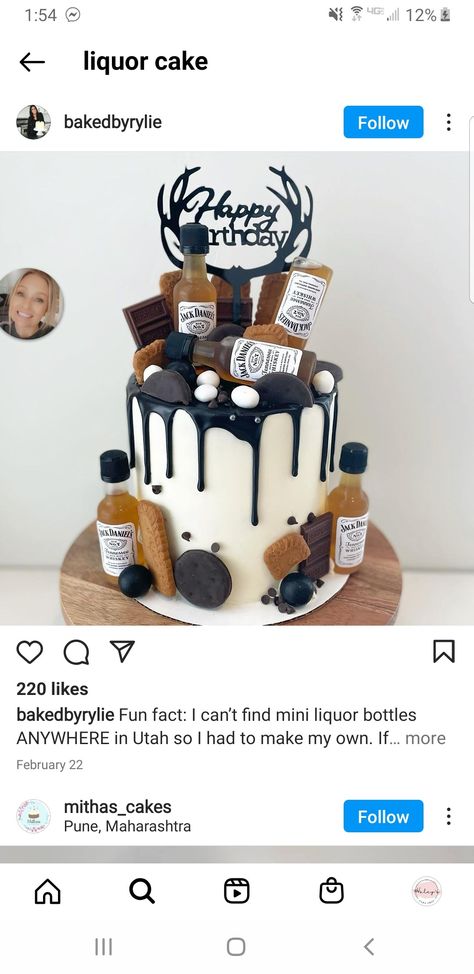 Whiskey Birthday Cake For Men, Whiskey Theme Cake For Men, Whiskey Cake Design, Cake With Mini Liquor Bottles, Men Birthday Cakes Liquor, Whiskey Decorated Cake, Liquor Cake, Whiskey Cake, Mini Liquor Bottles