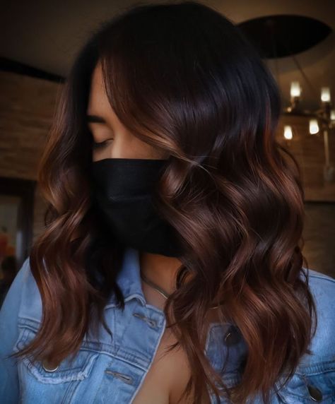 Dark Brunette Balayage, Brown Hair Color Shades, Balayage Straight Hair, Natural Brown Hair, Balayage Long Hair, Warm Brown Hair, Highlights For Dark Brown Hair, Cinnamon Hair, Warm Highlights