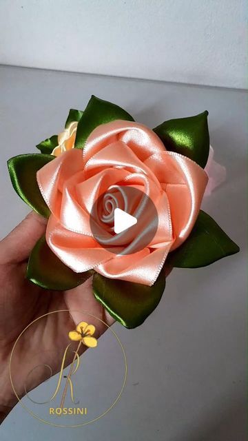 Flower Making With Ribbon, Backyard Garden Landscaping, Ribbon Rose Bouquets, Ribbon Flowers Bouquet, Garden Landscaping Ideas, Roof Ideas, Ribbon Flower Tutorial, Diy Ribbon Flowers, Happy Birthday Wishes Cake