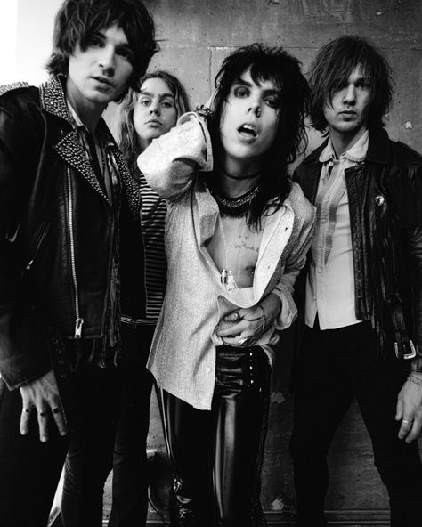 The Struts Aesthetic, The Struts Band, Luke Spiller, Halestorm, Rock Songs, Talking Heads, Fantasy Male, Mötley Crüe, Band Posters