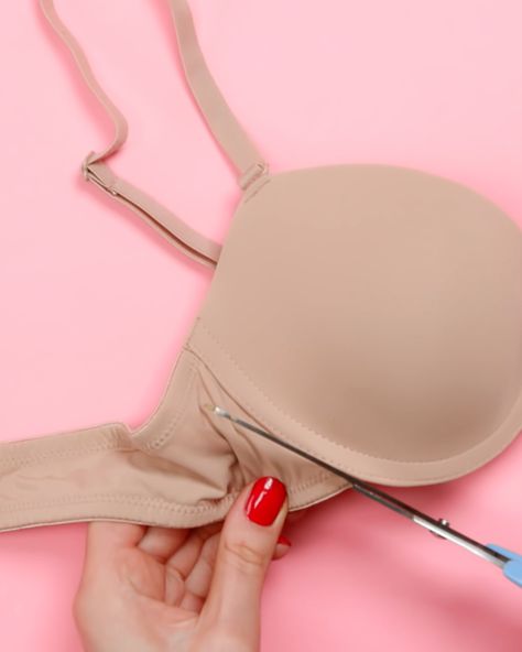 Beauty Hacks Original - 9 Bra Strap Hacks - Beauty Hacks Pushup Bra Hacks, Diy Push Up Bra Hacks, Useful Hacks, Hacks Beauty, Bra Hacks, Bra Strap, Bra Straps, Push Up Bra, Push Up