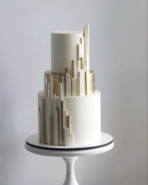 Art Deco Wedding Cake, Rodjendanske Torte, Cake Design For Men, Geometric Cake, Christmas Cake Designs, Cake Decorating With Fondant, Cool Cake Designs, Modern Cakes, Luxury Wedding Cake