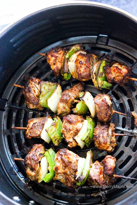 Kabobs In Air Fryer, Beef Kebabs, Air Fryer Steak, Steak Kabobs, Beef Kabobs, Rib Meat, Air Fryer Oven Recipes, Air Fryer Dinner Recipes, Air Fryer Healthy