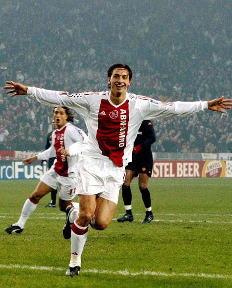 AFC Ajax on Instagram: “#OnThisDay in 2001 this boy made his debut for us. God in the making 😉” Old Football Players, Miroslav Klose, Witcher Wallpaper, Afc Ajax, Legends Football, Small Pond, Football Photography, Vintage Football Shirts, Zlatan Ibrahimovic