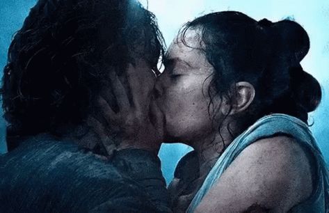 Reylo Reylo Kiss GIF - Reylo ReyloKiss TheRiseOfSkywalker - Discover & Share GIFs Reylo Fanart, Kylo Rey, Love You Meme, Kylo Ren And Rey, Norman Bates, The Rise Of Skywalker, Star Wars Kylo Ren, Rise Of Skywalker, Star Wars Love