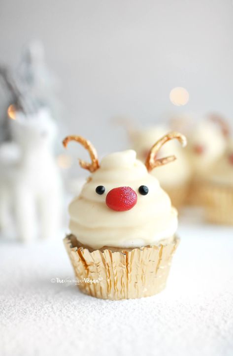 Cupcake Ideas Christmas, Christmas Baking Cupcakes, Reindeer Cupcakes Christmas, White Christmas Cupcakes, Cute Christmas Cupcakes, Christmas Cupcakes Ideas, Christmas Cupcake Ideas, Winter Cupcakes, Cupcakes Christmas