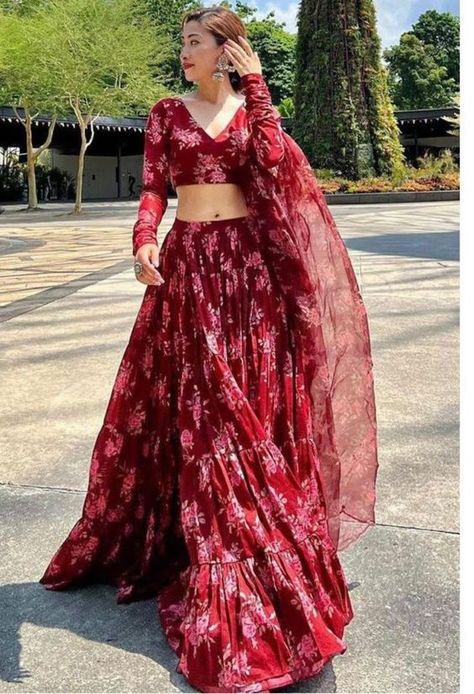 Cotton Lehenga Designs, Red Colour Lehenga, Lehenga Bridesmaid, Red Lehenga Choli, Bridesmaid Lehenga, Lehenga Choli For Women, Crop Top Lehenga, Choli For Women, Simple Lehenga