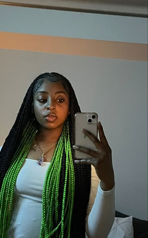 Green And Black Peekaboo Braids, Box Braids With Green In The Back, Black And Green Braids With Curls, Green Skunk Stripe Braids, Peekaboo Box Braids Green, Green Braids With Curls, Peek A Boo Box Braids Green, Braids With Two Colors, Green And Brown Braids