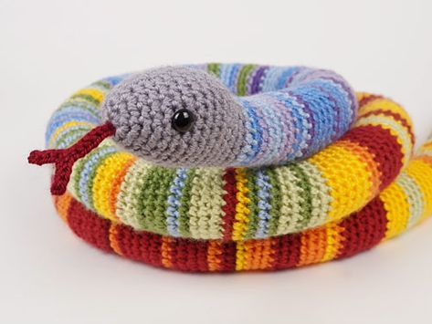 Announcing the 2023 Temperature Snake CAL – PlanetJune by June Gilbank: Blog Temperature Crochet Ideas, Temperature Snake Crochet Pattern, Crochet Temperature Snake, Temperature Snake Crochet, Crochet Along 2023, Crochet Temperature Projects, Temperature Project, Snake Crochet Pattern, Crochet Snake Pattern