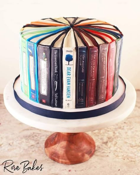 Book Cakes, Book Cake, Crazy Cakes, Fancy Cakes, Pretty Cakes, Creative Cakes, Cute Cakes, Cake Inspiration, Cupcake Cookies