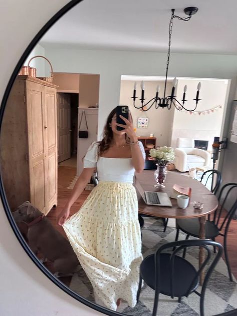 Summer Outfits Dubai, Dubai Summer Outfits, California Girl Fashion, Skirt Church Outfit, Summer Outfits Denim, Feminine Modesty, Skirt Summer Outfits, Summer Outfits Edgy, Feminine Fits