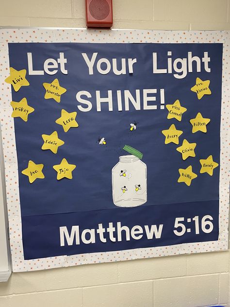 Call Bulletin Boards Preschool, Christian Themed Classrooms, Cute Preschool Bulletin Boards, Marvelous Me Preschool Ideas, Christian Classroom Ideas, Christian Elementary Classroom, Sunday School Door Ideas, Christian Preschool Classroom Decor, Gods Calling