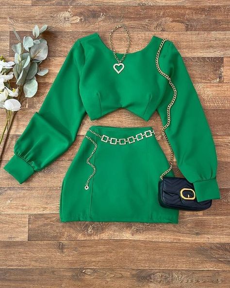 Green Fashion Outfits, Rave Hair, Chanel N° 5, Cute Pajama Sets, Outfit Mujer, Cute Pajamas, Green Fashion