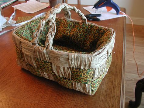 Brown paper bag basket - Scrapbook.com Paper Bag Basket, Paper Ribbon Crafts, Ribbon Basket, Recycled Paper Crafts, Paper Grocery Bags, Paper Bag Crafts, Twisted Ribbons, Basket Crafts, Cool Paper Crafts