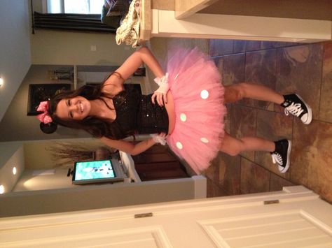 Halloween Minnie Mouse.. Just so cute!!! Pink Minnie Mouse Costume, Halloween Minnie Mouse, Tutu Minnie, Minnie Mouse Costume, Mouse Costume, Holloween Costume, Pink Minnie, Mickey Y Minnie, Minnie Mouse Birthday