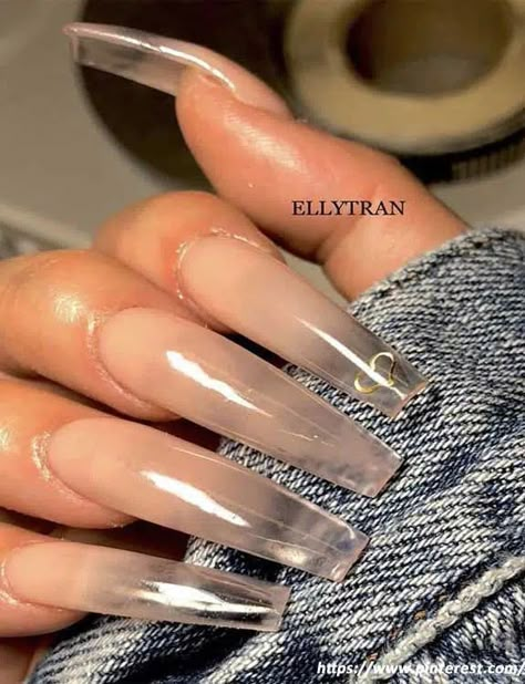 Clear Nails Design Ideas, Clear Acrylic French Tip, Clear Glossy Acrylic Nails, Nails Clear Tips, Ombre To Clear Nails, Oval Long Acrylic Nails, Clear Curved Acrylic Nails, Clear Nail Tips Acrylic, Pink Clear Ombre Nails