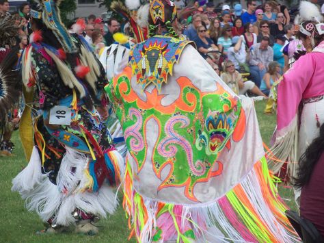 fancy shawl dancer Sephina Darkwinds Shawl Outfits, Shawl Dancer, Native Dresses, Fancy Shawl Regalia, Indigenous Pride, Powwow Outfits, Native History, Fancy Shawl, Native Regalia