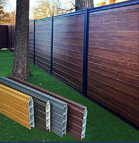 Diy Backyard Fence, Deck Railing Ideas, Home Fencing, Backyard Covered Patios, Fence Gate Design, House Fence Design, Fence Designs, Project House, Railing Ideas