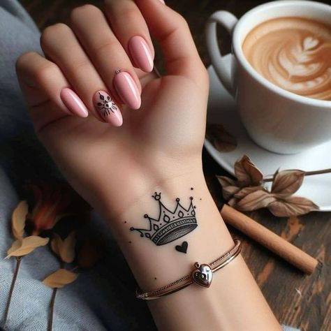 Trendy Tattoo Ideas, Crown Tattoos For Women, Middle Finger Tattoos, Butterfly Tattoos On Arm, Crown Tattoo Design, Cool Wrist Tattoos, Pretty Hand Tattoos, Petite Tattoos, Trendy Tattoo