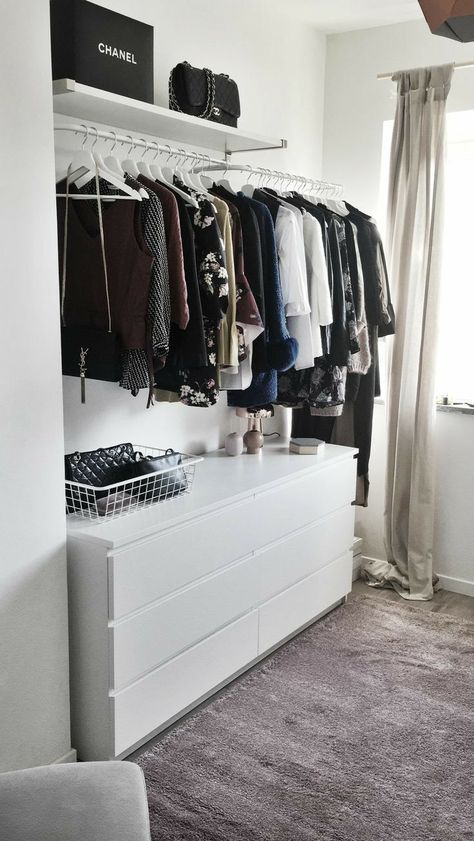 Diy Kast, Ikea Closet, Walking Closet, Open Closet, Ikea Bedroom, Decor Ikea, Ikea Malm, Dekorasi Kamar Tidur, 아파트 인테리어