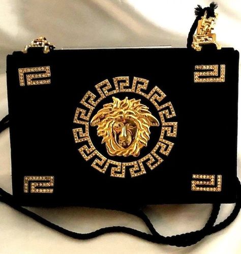 Vintage Gianni Versace Rhinestone Embedded Medusa Black Handbag or Purse! 80's Fall Purses, Fall Handbag Trends, Fall Bags Handbags, Versace Vintage, Cheap Purses, Fall Handbags, Popular Handbags, Julien Macdonald, Unique Purses