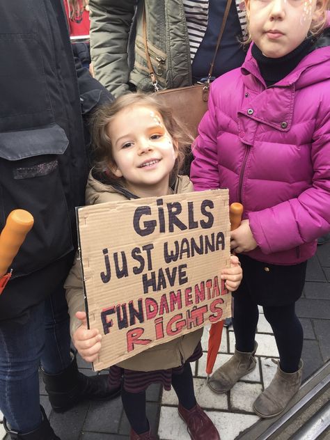 women's march in Amsterdam Women’s March Signs, Women Rights Ideas, Women Protesting, Womens March Signs, Right Meme, March Signs, Modern Images, Women March, What Is Feminism