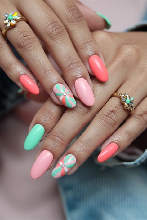 Get ready to elevate your nail game this season with these chic short nail ideas perfect for 2024 summer! Think playful pastel shades and minimalist designs that capture the essence of sun-kissed vibes. A soft mint green paired with subtle white florals creates a fresh, eye-catching look that's ideal for beach days or brunch outings. Embrace the beauty of short nails and stay stylish all summer long! Short Nail Ideas, Soft Mint Green, Soft Mint, Short Nail, White Florals, Minimalist Designs, Summer Glow, Pastel Shades, Trendy Shorts